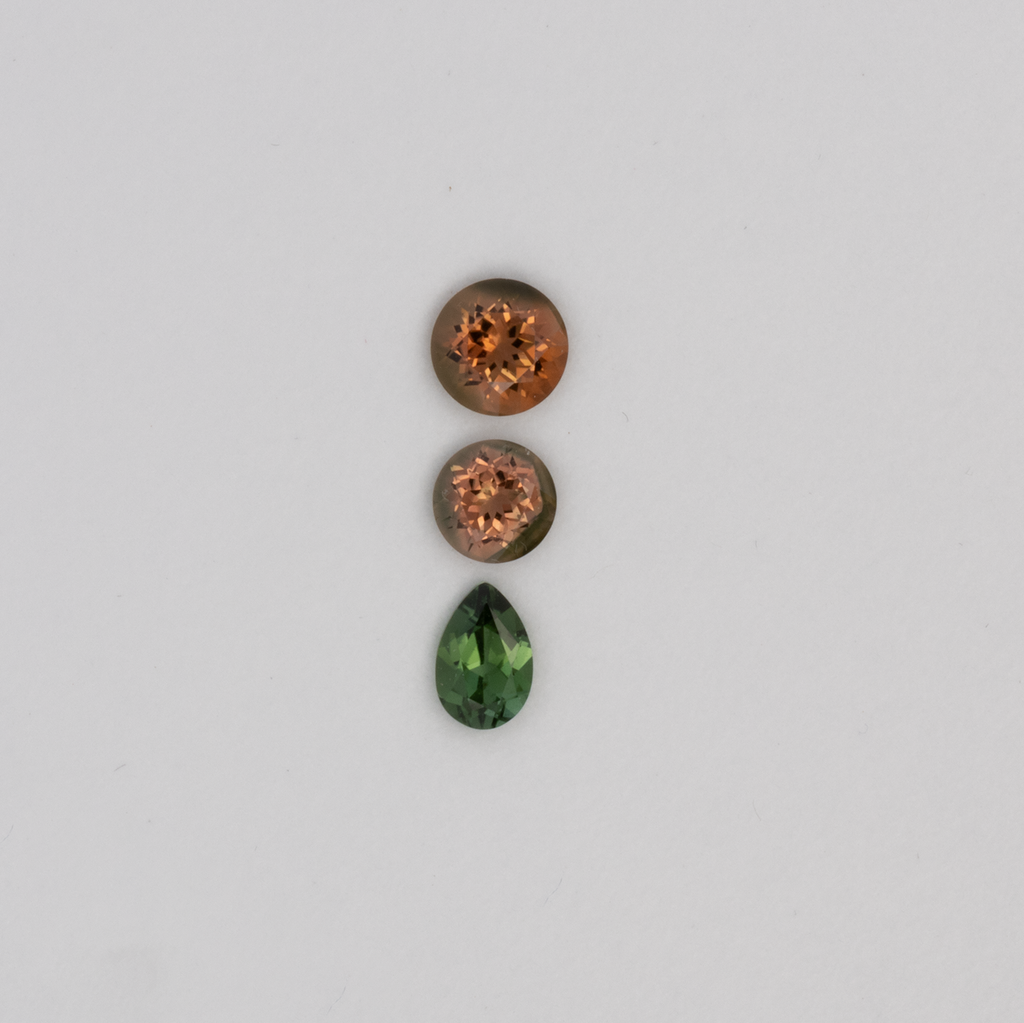 Turmalin im Set - grün & apricot, rund & birnform, 5.5x5.5 mm, 1.56 ct, Nr. SET99105