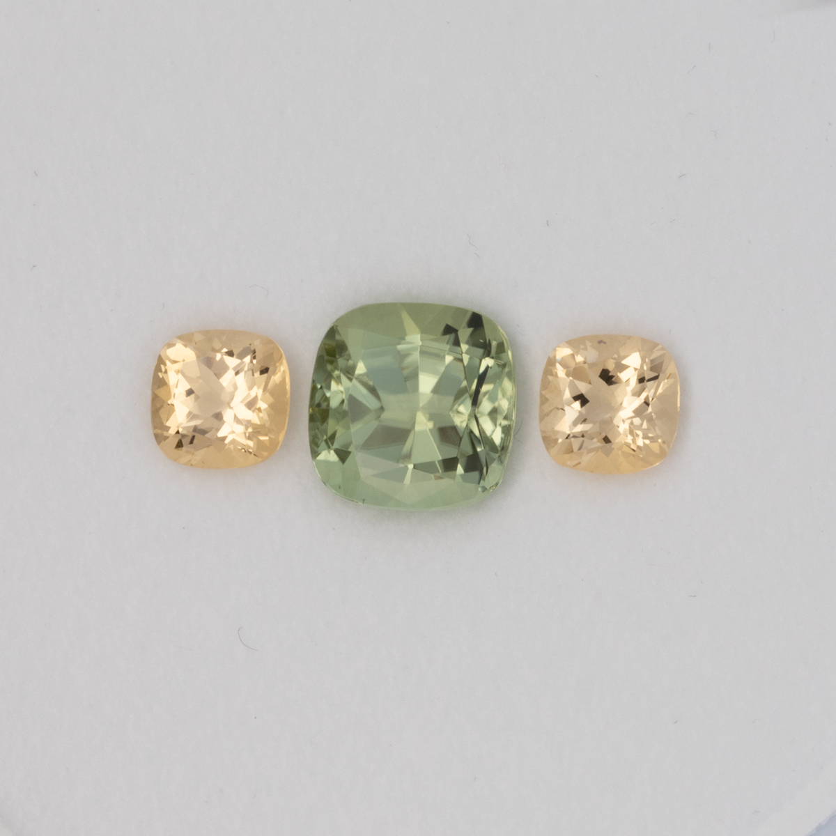 Beryll,Turmalin im Set - grün & gelb, antik, 9.2x9.2 mm, 5.45 ct, Nr. SET99104