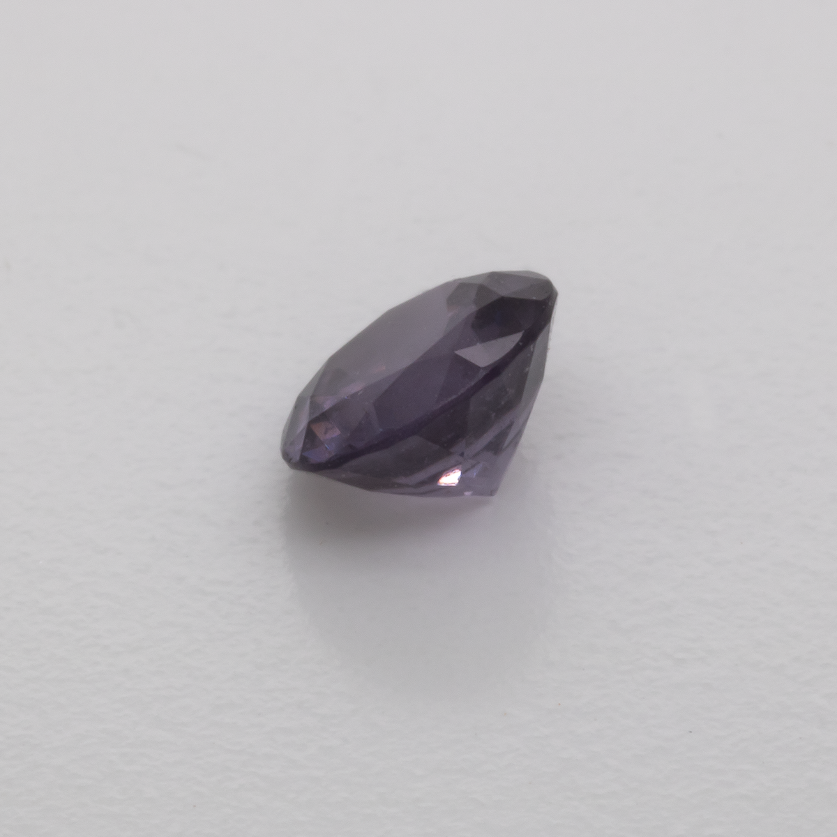 Spinell - lila, rund, 5,1x5,1 mm, 0,55 ct, Nr. SP90015