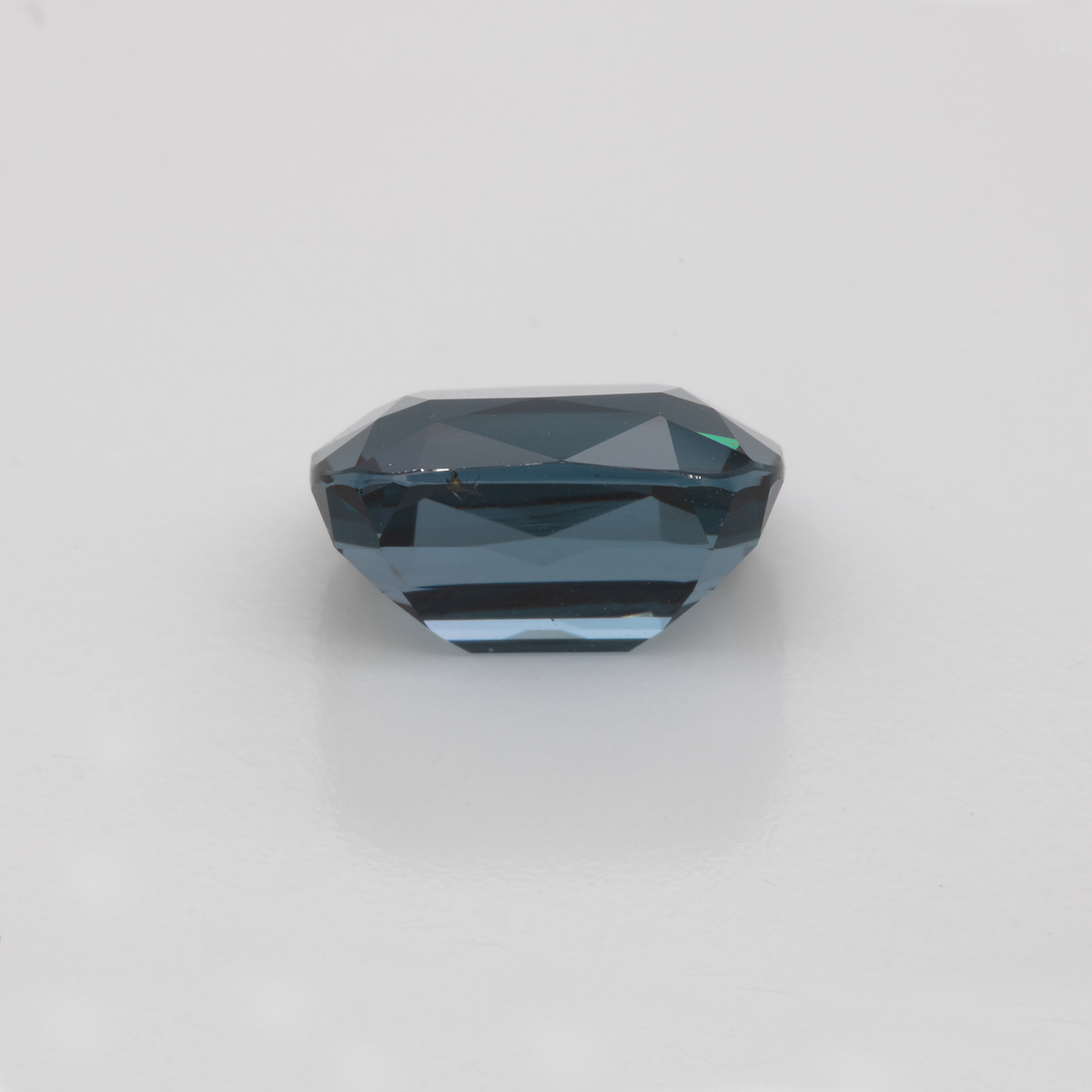 Spinel - blue, cushion, 9.3x7.1 mm, 3.23 ct, No. SP90028