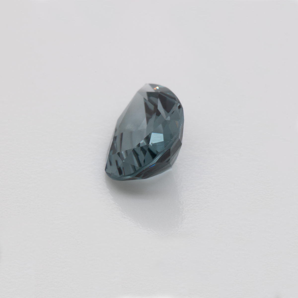 Spinel - gray, pear, 10.4x7 mm, 1.96 ct, No. SP90047