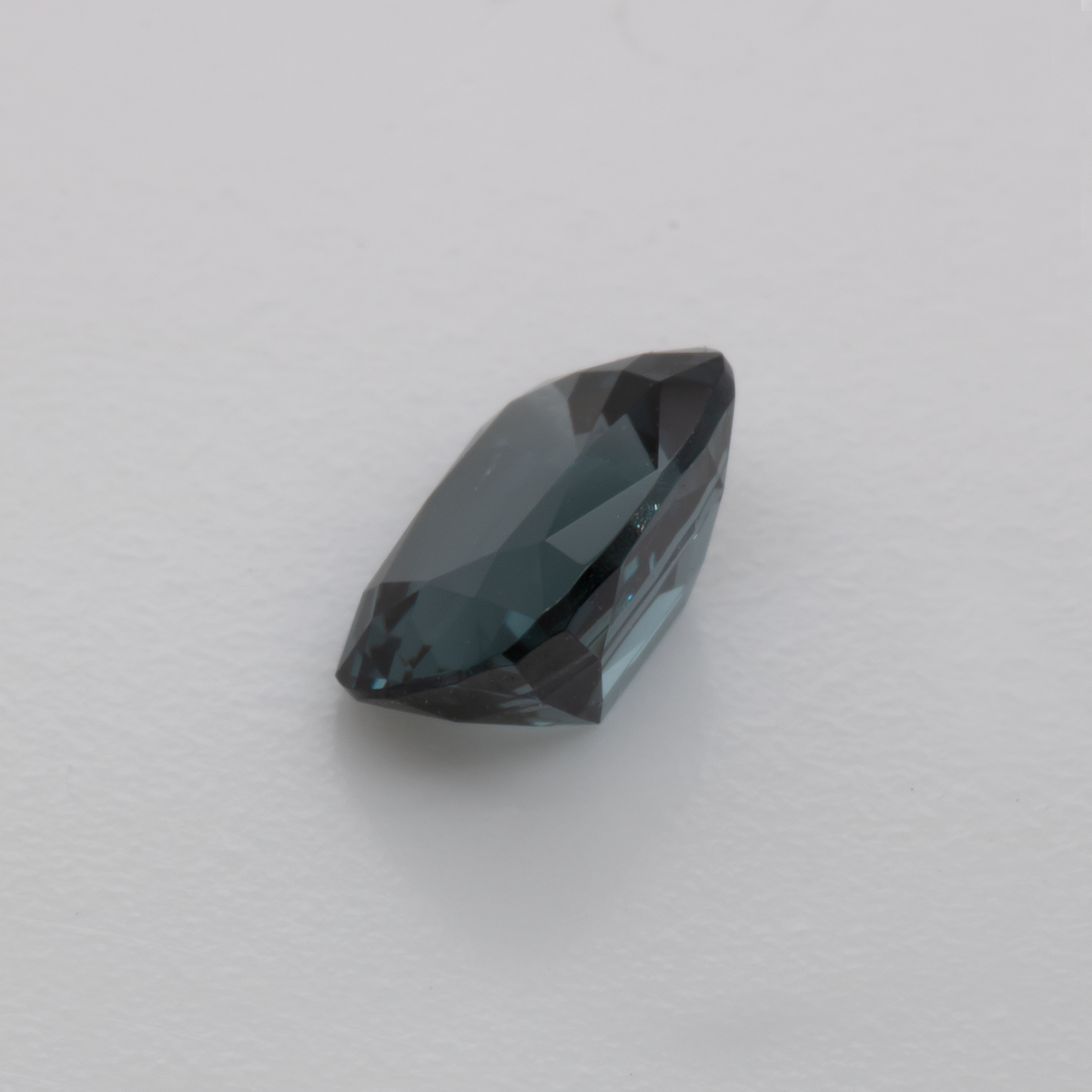 Spinel - gray, cushion, 7.1x5.5 mm, 1.22 ct, No. SP90053