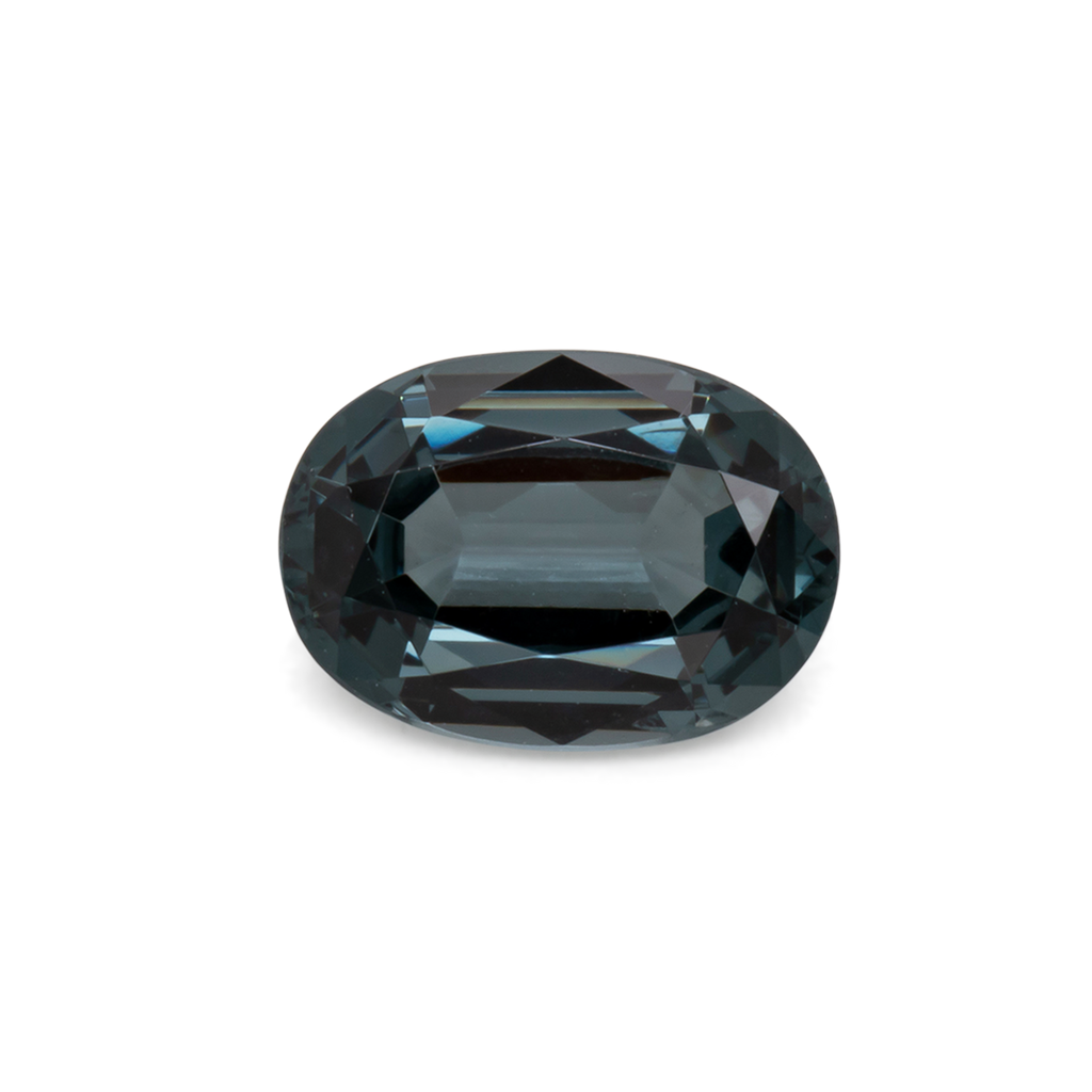 Spinell - grau, oval, 8.5x6 mm, 1.53 ct, Nr. SP90055