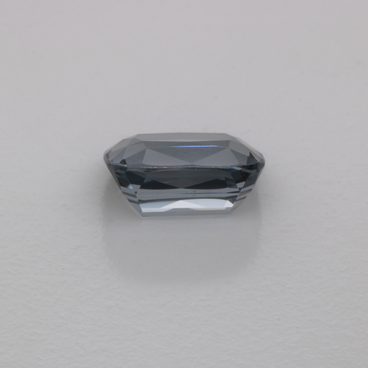 Spinel - gray, cushion, 6.6x5.1 mm, 1.00 ct, No. SP90058