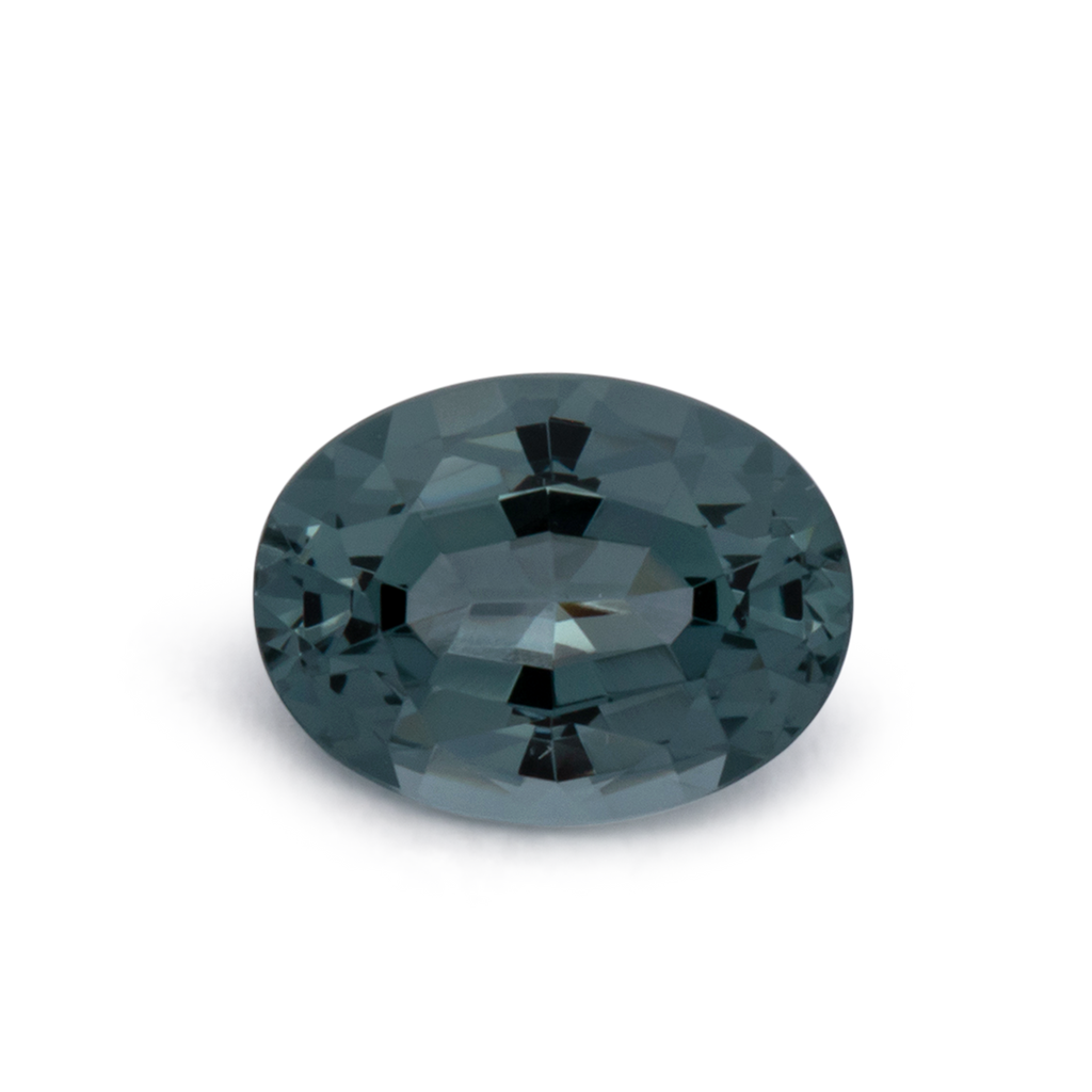 Spinell - grau, oval, 8x6 mm, 1.41 ct, Nr. SP90088
