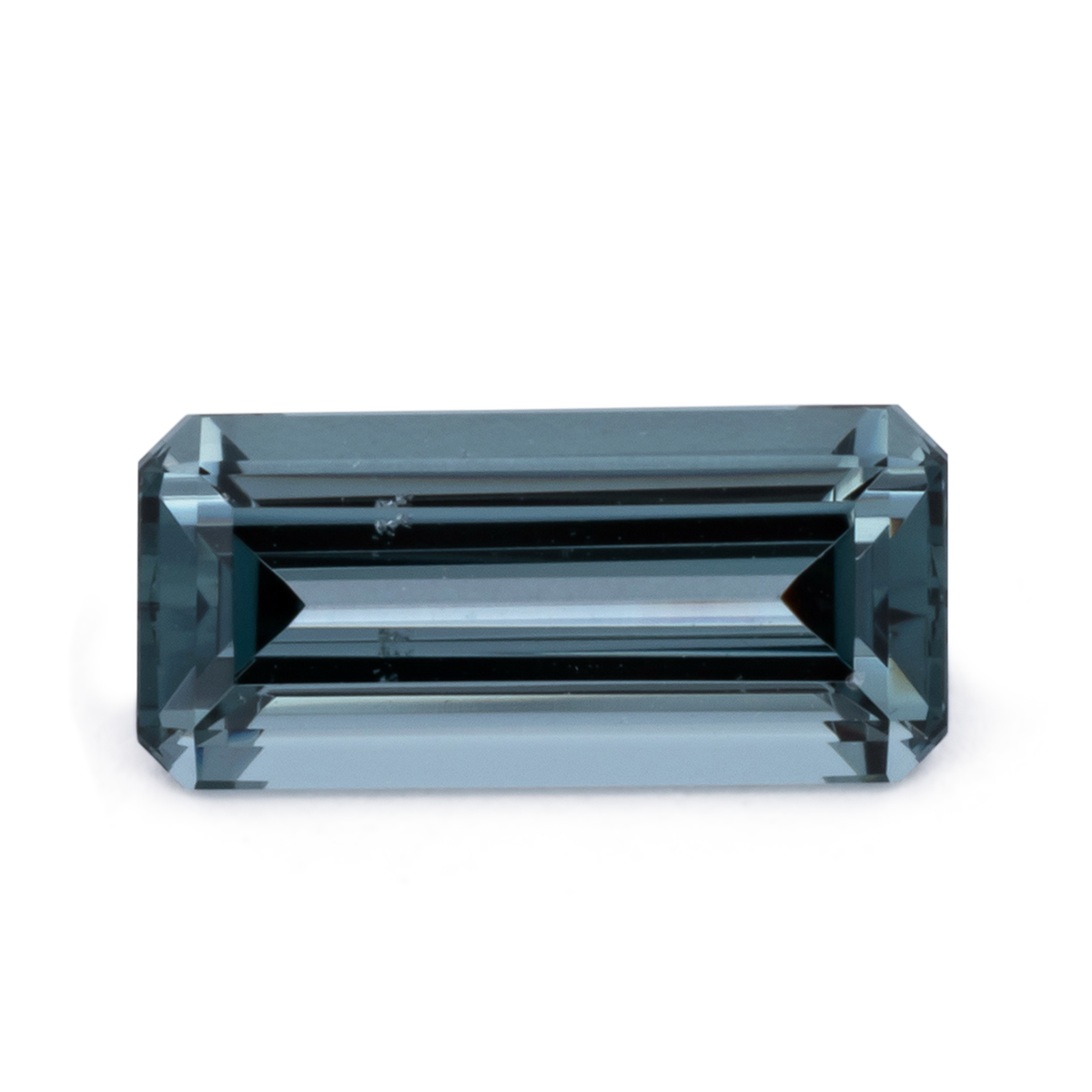 Spinel - gray, octagon, 10.1x4.7 mm, 1.60 ct, No. SP90095