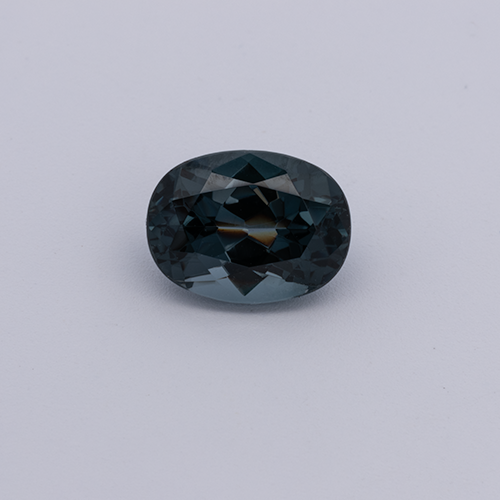 Spinel - gray & blue, oval, 8.2x6.1 mm, 1.78 ct, No. SP90103