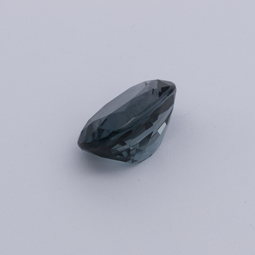Spinel - gray & blue, oval, 8.2x6.1 mm, 1.78 ct, No. SP90103