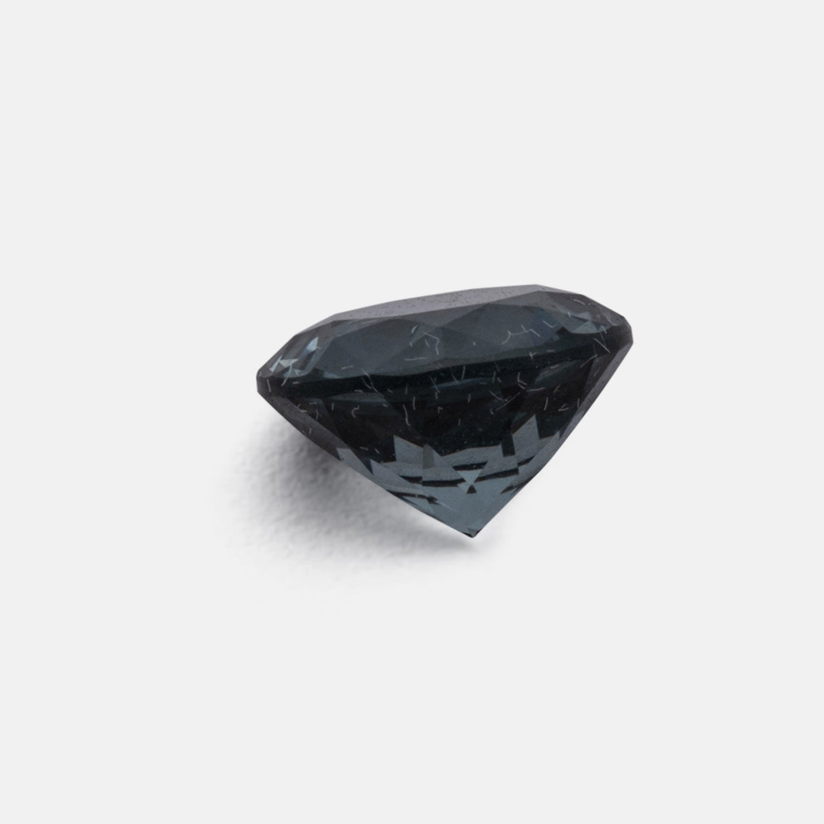 Spinel - gray, round, 5.5x5.5 mm, 0.77 ct, No. SP90147