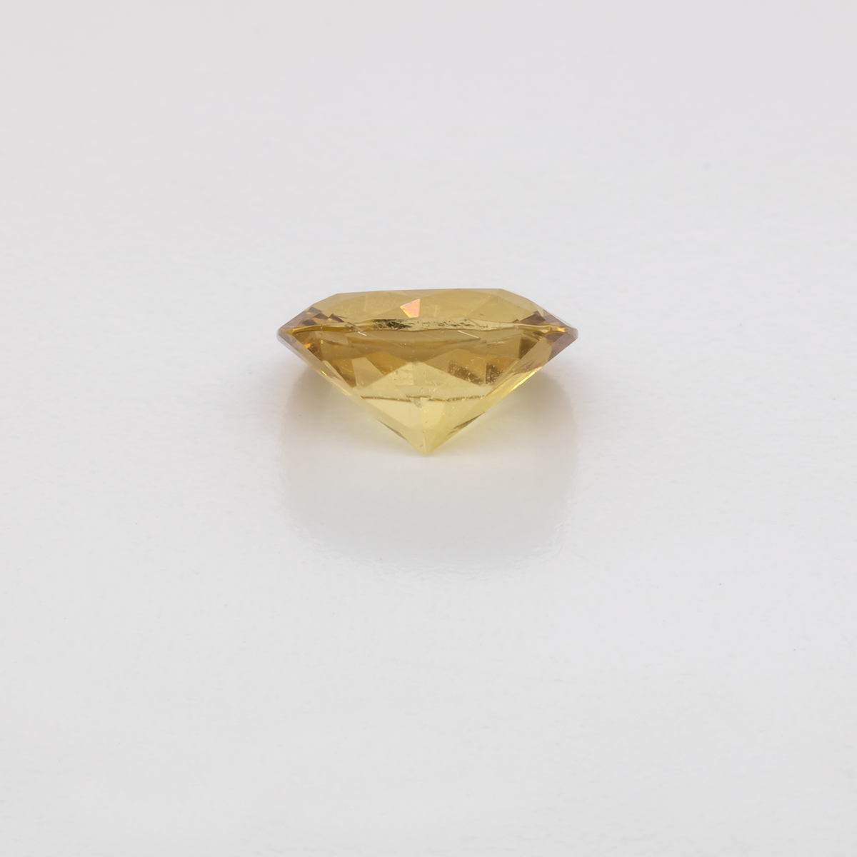 Turmalin - gelb, antik, 7.9x6.1 mm, 1.25 ct, Nr. TR101323