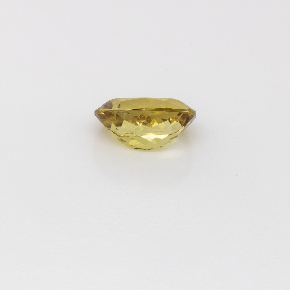 Turmalin - gelb, oval, 8x6 mm, 1.30 ct, Nr. TR101327