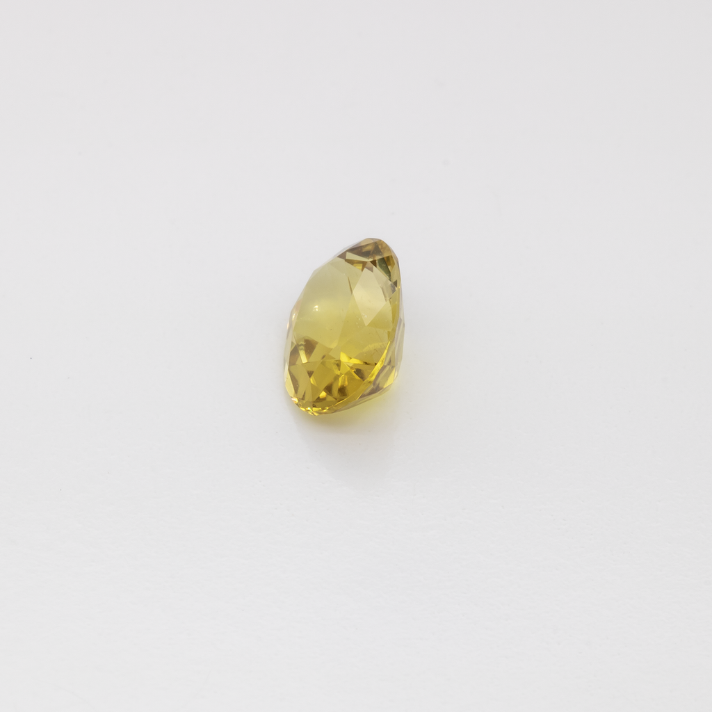 Turmalin - gelb, oval, 8x6 mm, 1.30 ct, Nr. TR101327