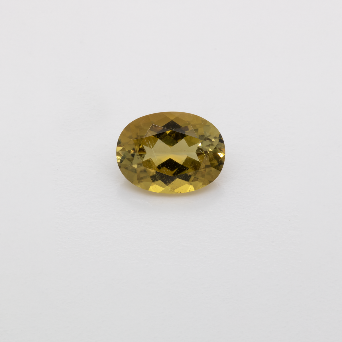 Tourmaline - yellow, oval, 8x6 mm, 1.31 ct, No. TR101328