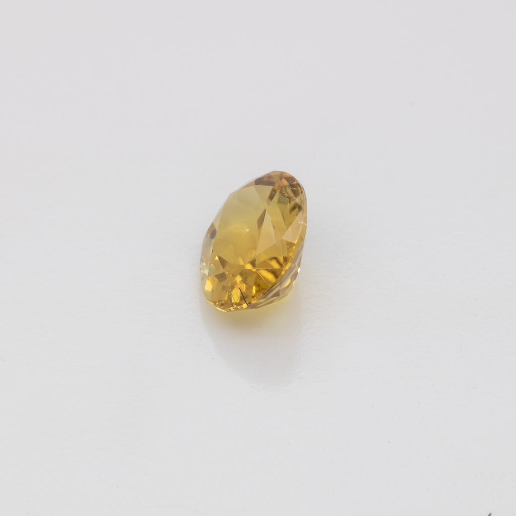 Turmalin - gelb, oval, 7.9x5.8 mm, 1.20 ct, Nr. TR101329