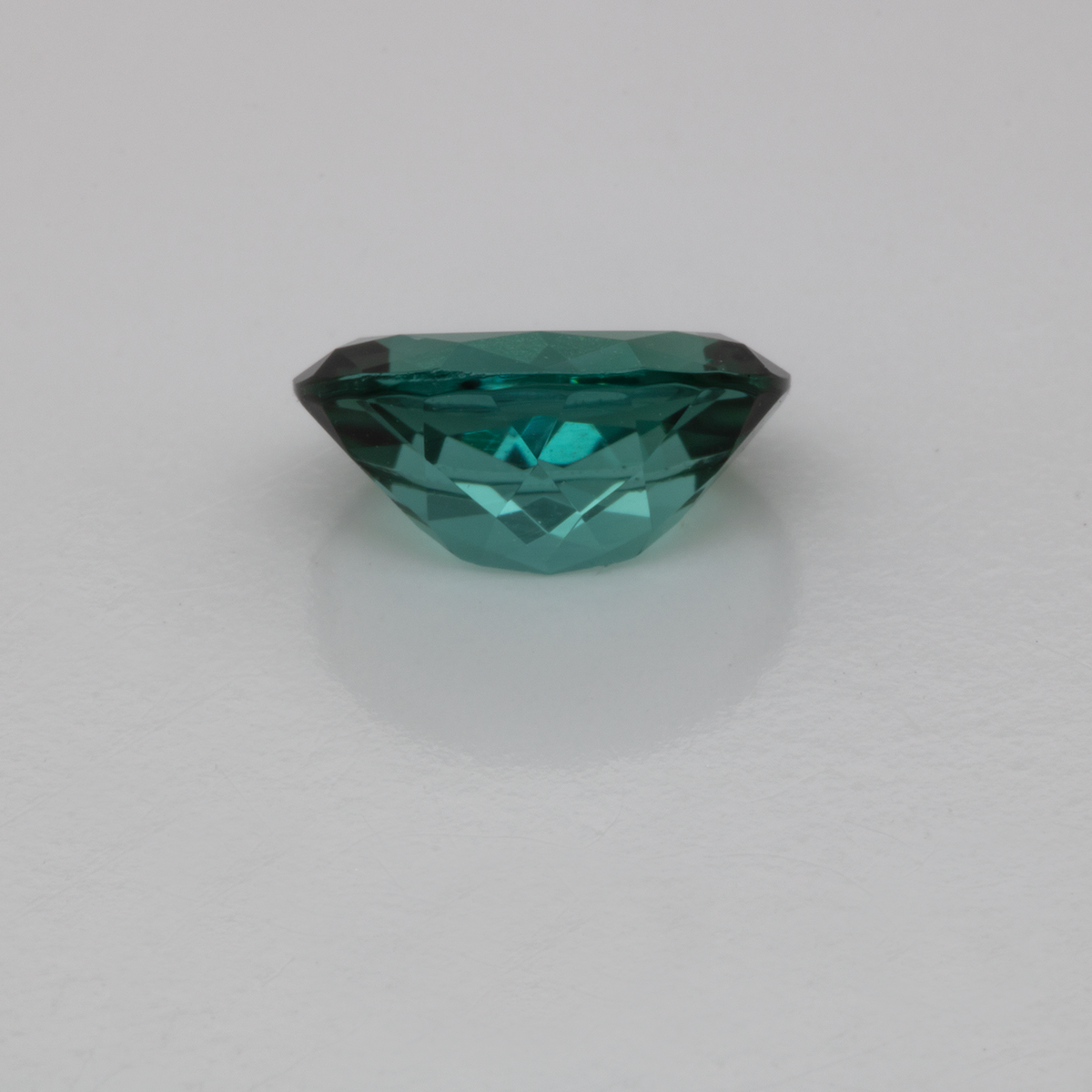 Tourmaline - green, oval, 7x5 mm, 0.70 - 0.79 ct, No. TR27002