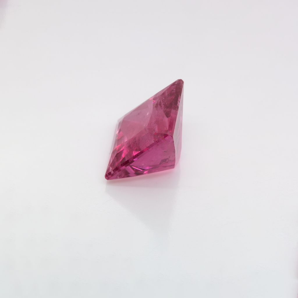 Tourmaline - pink/red, rectangle, 14x14 mm, 13.89 ct, No. TR991016