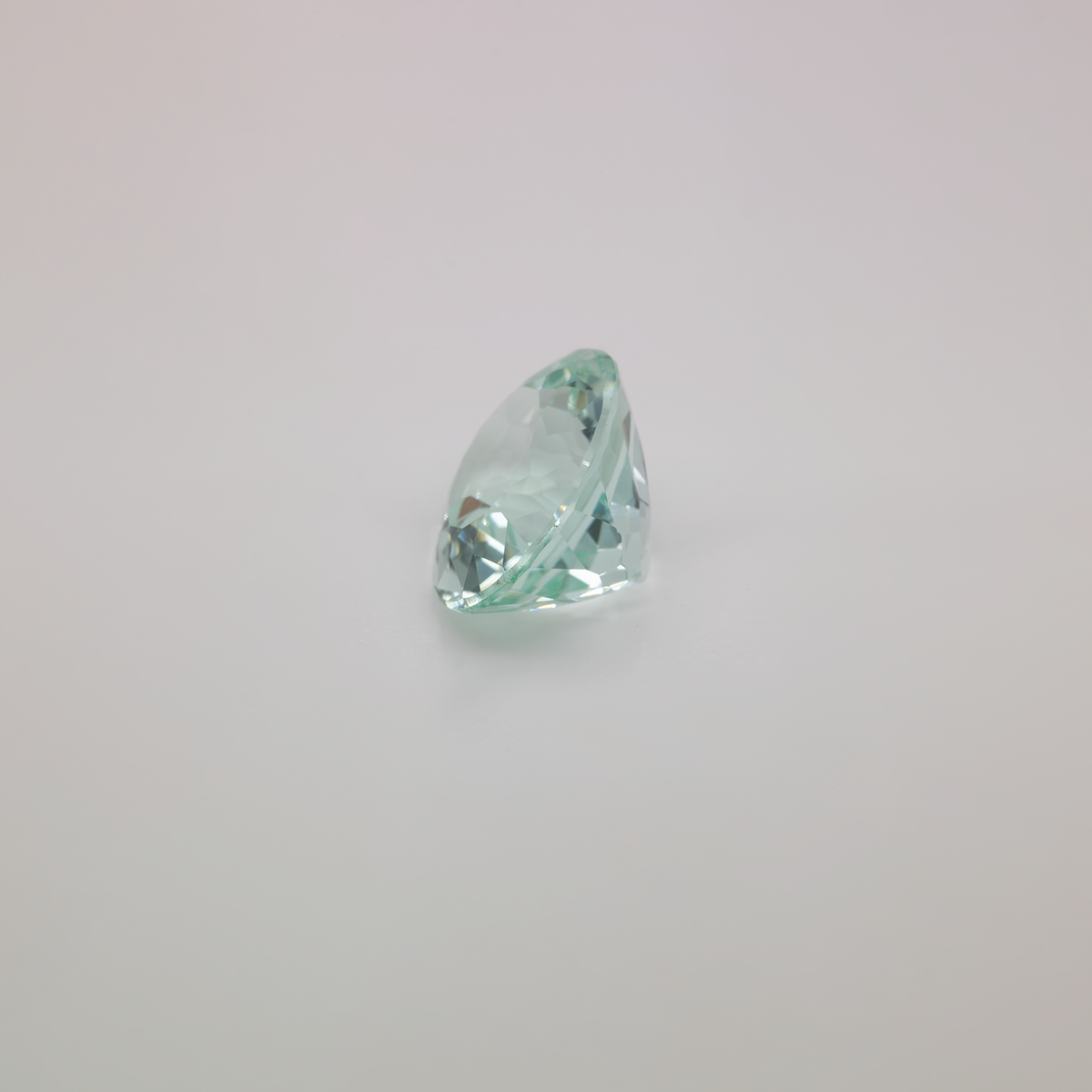 Turmalin - hell grün, oval, 16,5x14 mm, 14,02 ct, Nr. TR991018