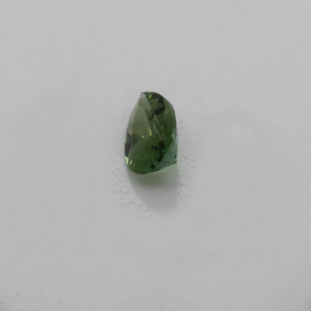 Tourmaline - green, pear, 5x3 mm, 0.18-0.20 ct, No. TR991022