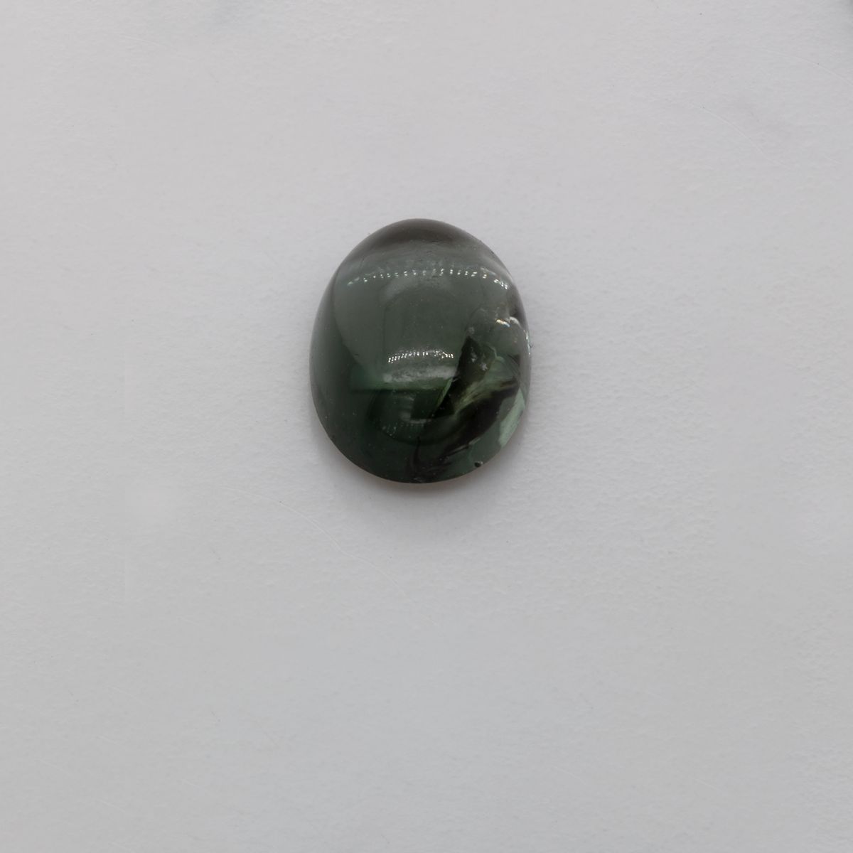 Turmalin - grau, oval, 7,9x5,8 mm, 1,48 ct, Nr. TR99102