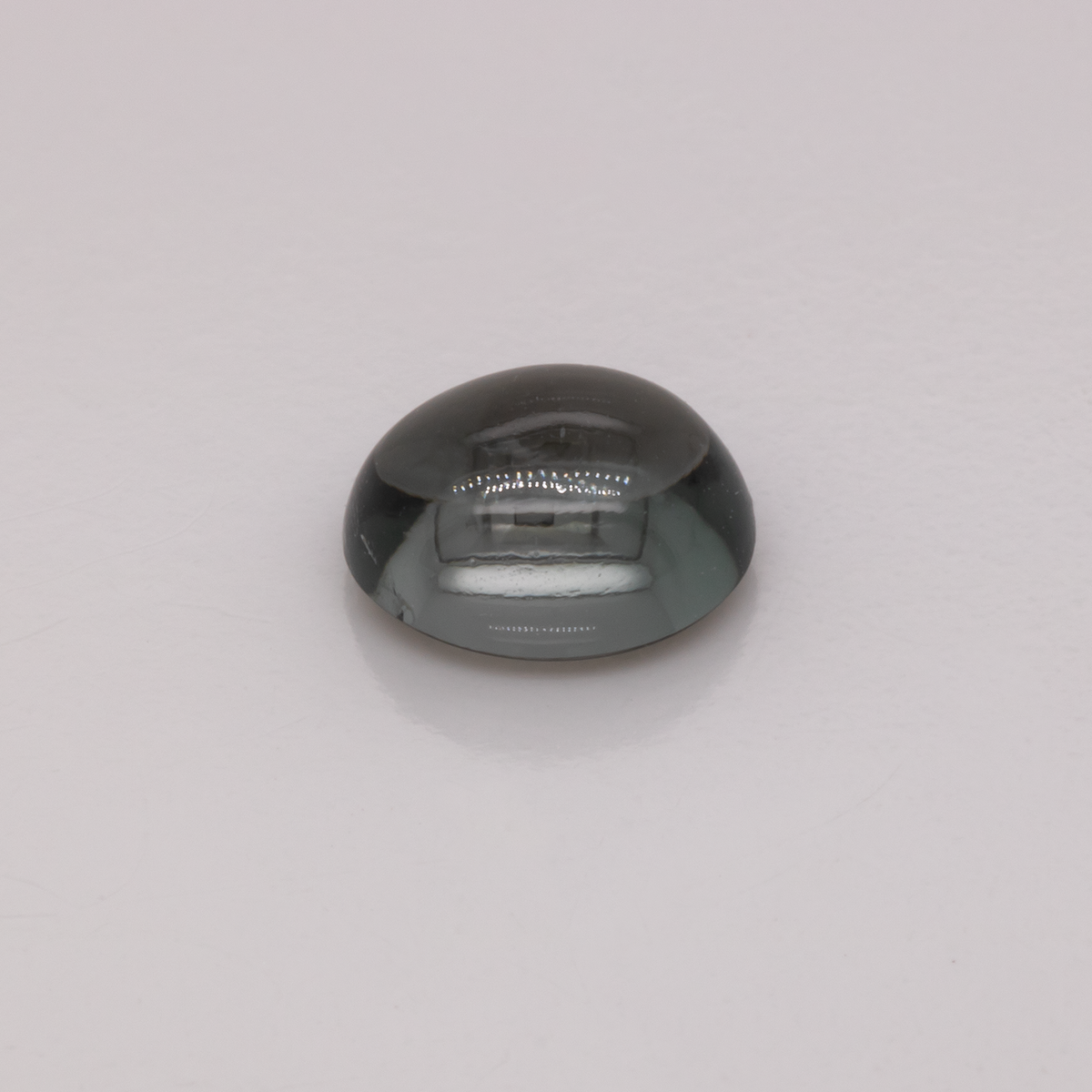 Turmalin - grau, oval, 6,8x5,5 mm, 1,06 ct, Nr. TR99103