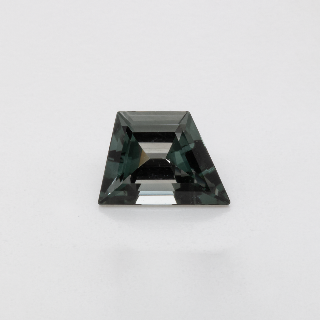 Turmalin - grau, fancy, 6.8x4.8 mm, 0.61 ct, Nr. TR991051