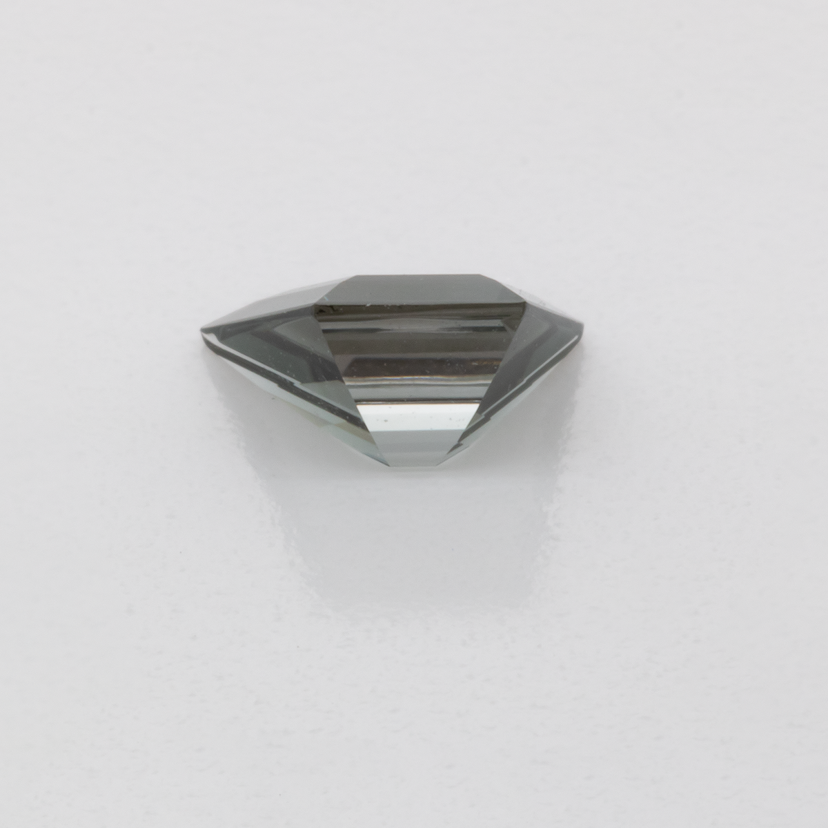 Turmalin - grau, fancy, 6.8x4.8 mm, 0.61 ct, Nr. TR991051