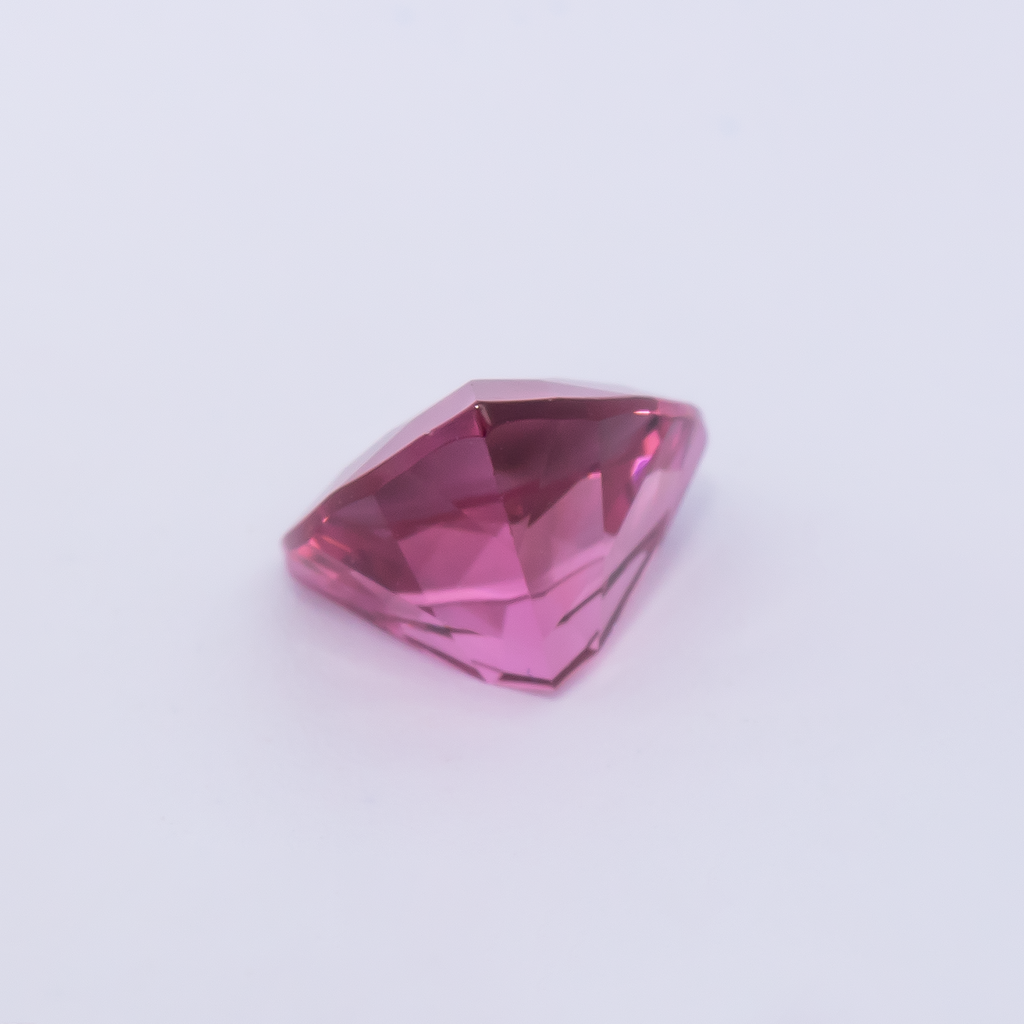 Tourmaline - light pink, trillion, 6.1x6 mm, 0.77 ct, No. TR991096