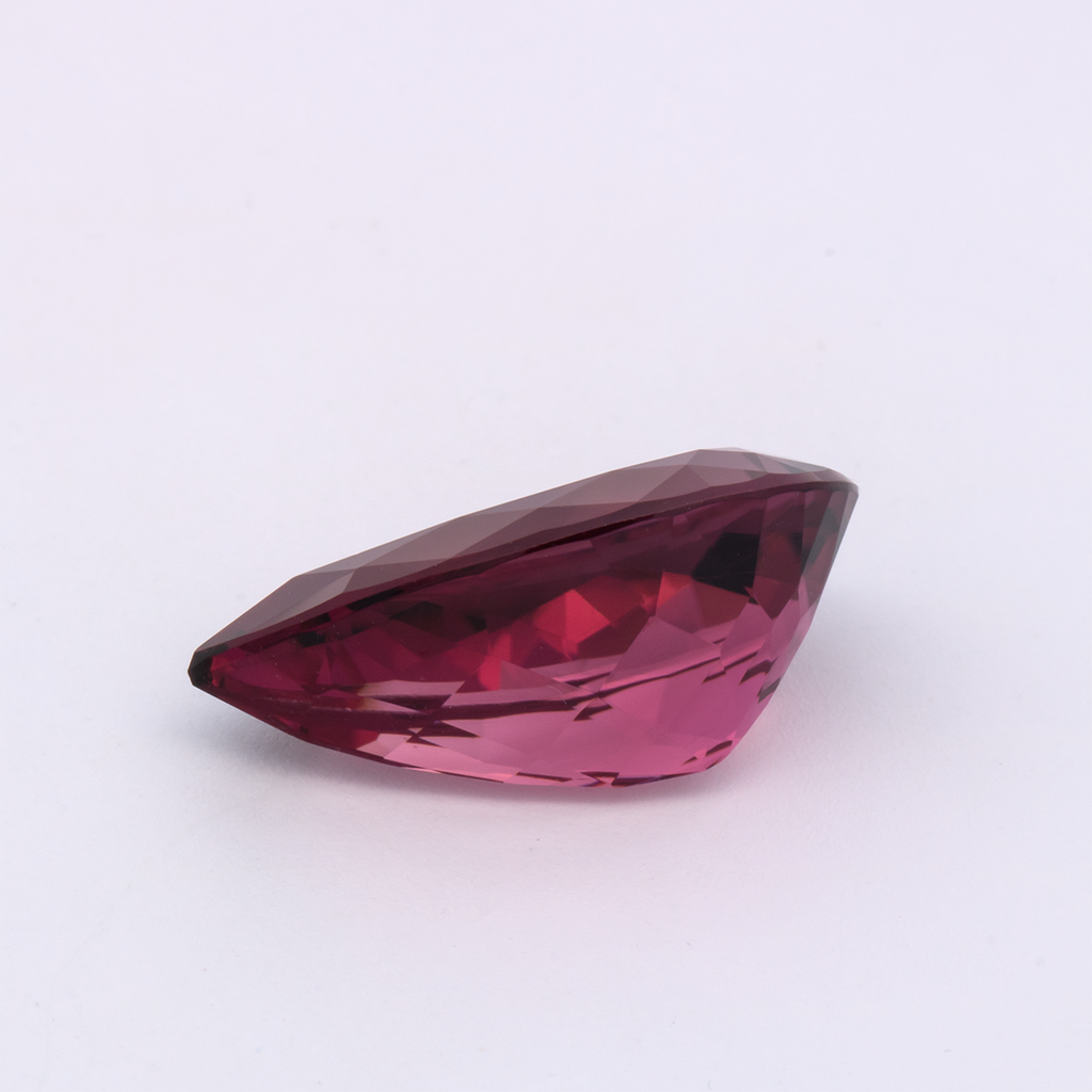 Tourmaline - red, pear, 17.9x11 mm, 8.42 ct, No. TR991109