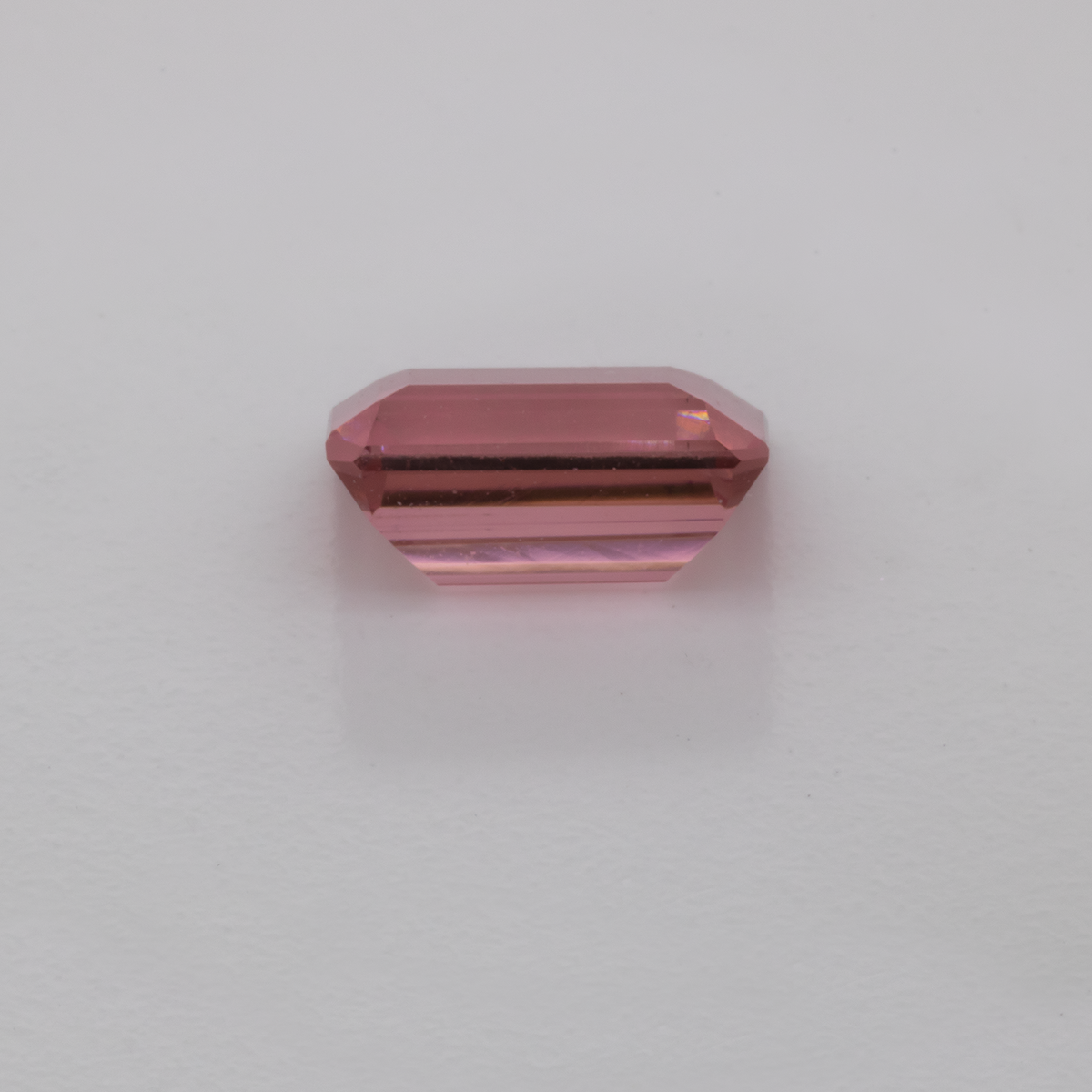 Turmalin - rosa, achteck, 7x5 mm, 0.97 ct, Nr. TR99381