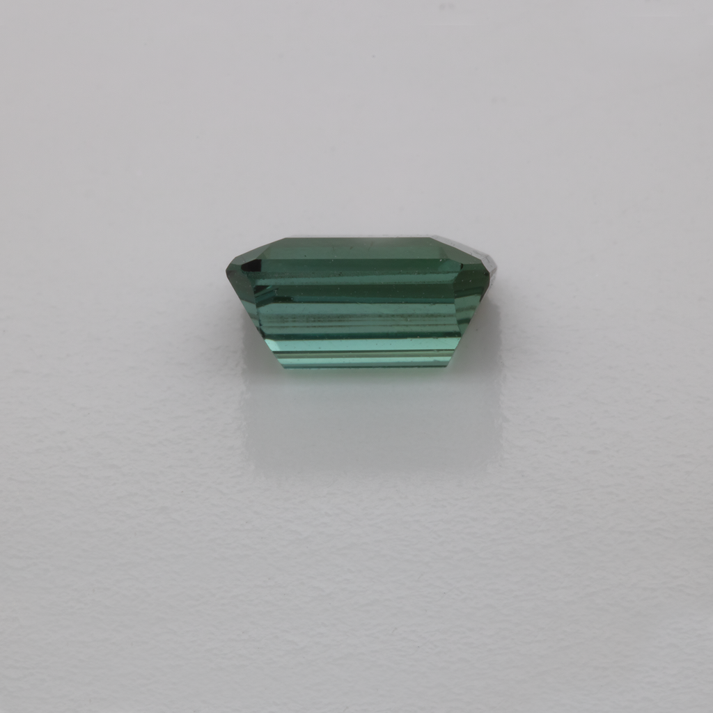 Tourmaline - green, octagon, 6.9x5 mm, 1.01-1.05 ct, No. TR99395
