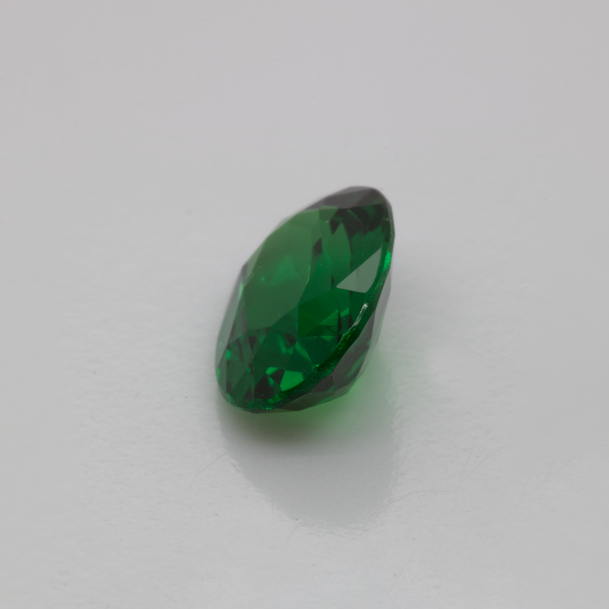 Tsavorite - green, oval, 8x6 mm, 1.47 ct, No. TS91007