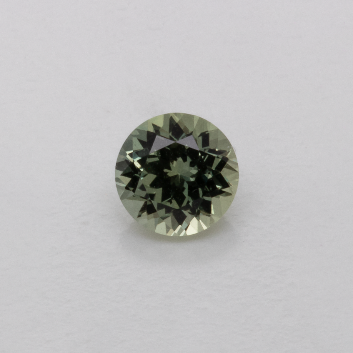 Sapphire - green, round, 4.1x4.1 mm, 0.35 ct, No. XSR11194