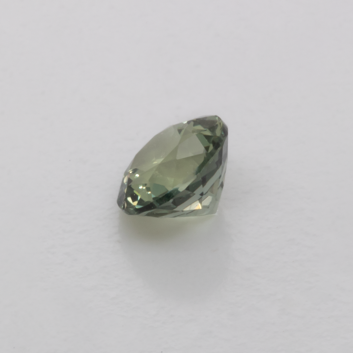 Sapphire - green, round, 4.1x4.1 mm, 0.35 ct, No. XSR11194