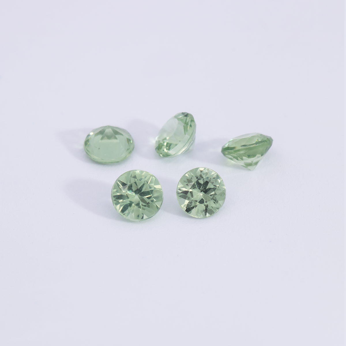 Sapphire - green, round, 3x3 mm, 0.13 - 0.16 ct, No. XSR11257